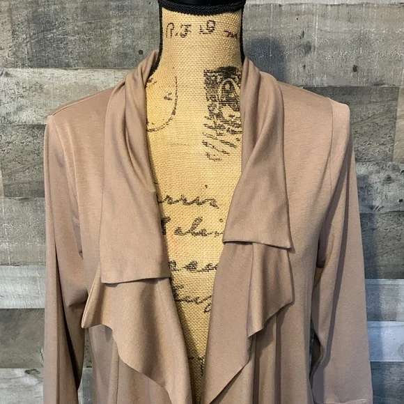August Silk Open Jacket with draped front - Picture 5 of 16